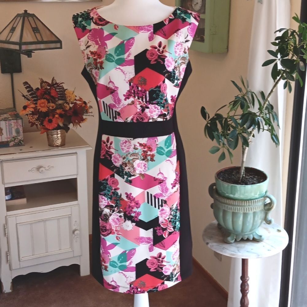 Bisou Bisou by Michele Bonbot Colorblock Dress. Abstract,  Colorblock,  Pencil